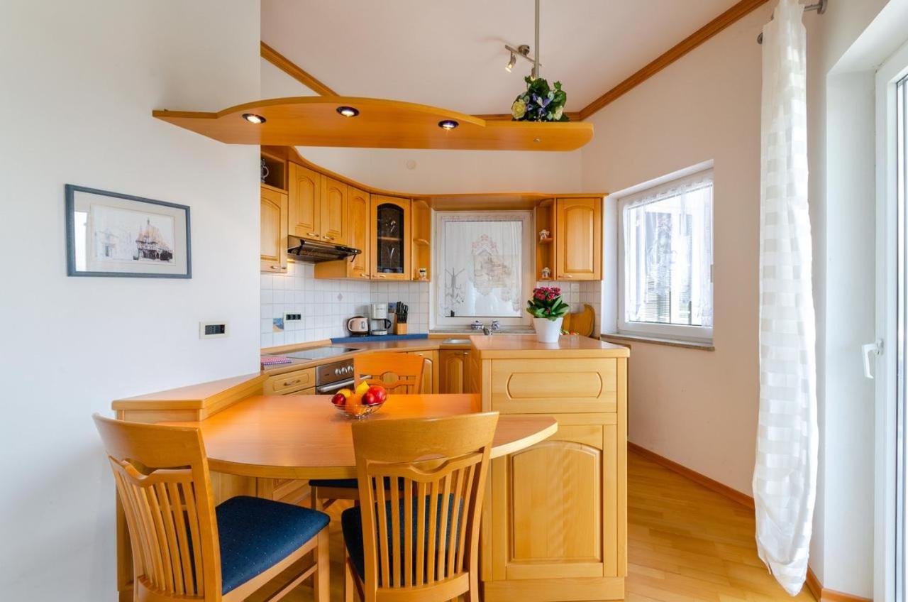 Jurincic Apartman Crikvenica Szoba fotó